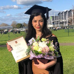 rosha-amin-success-story-portrait